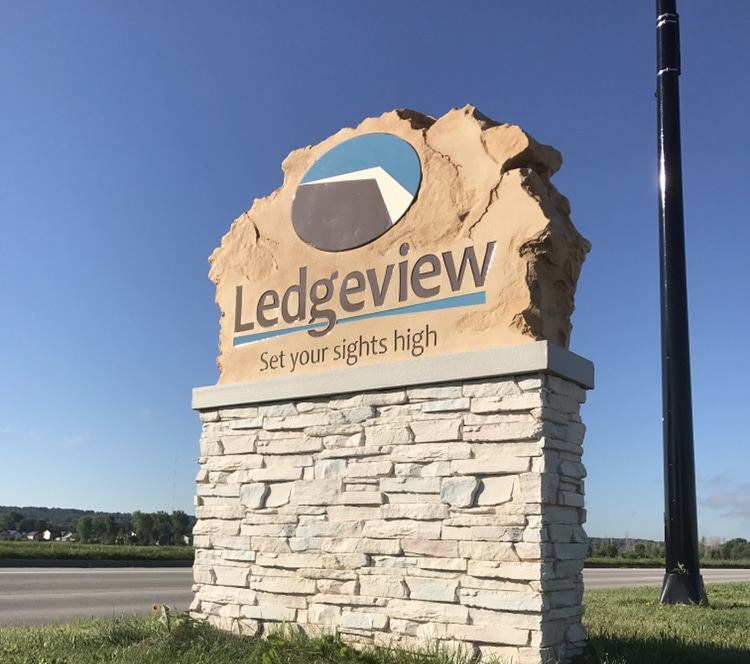 ledgeview monument sign